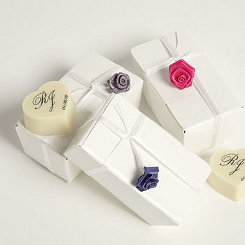 milk and white chocolate wedding favours in personalised box