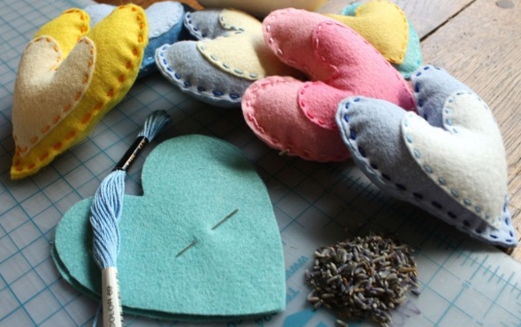 Felt heart wedding favours