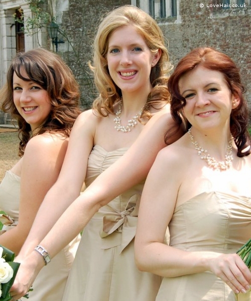 Bridesmaids with vintage style hair do's